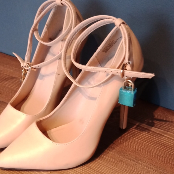 Jast fab heels - Picture 3 of 8